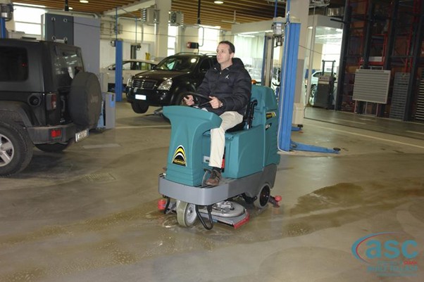 Ride-On Scrubber Machine